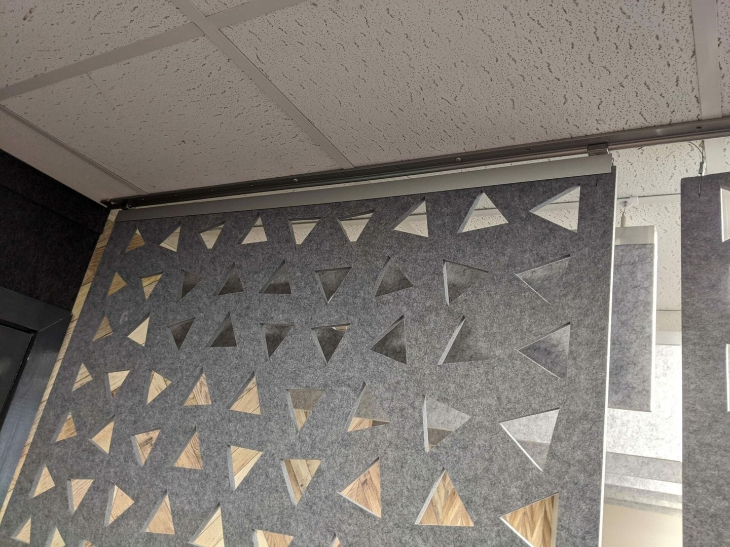 מחיצה אקוסטית AVALANCHE SCREENS - 8