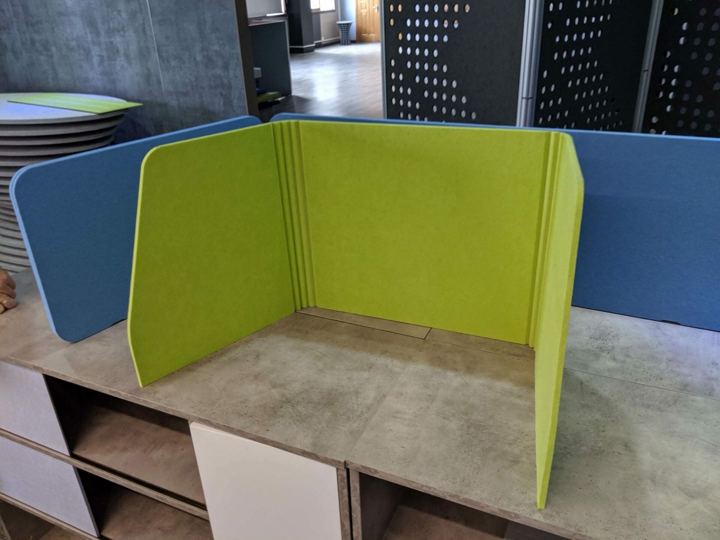 מחיצה אקוסטית DESKTECH - 10